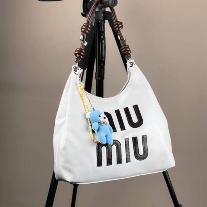 کیف میو میو کد 911